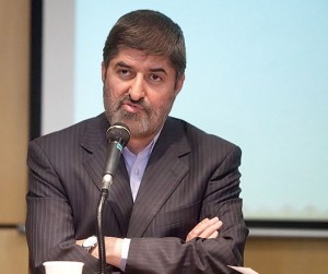 مطهری دست بسته