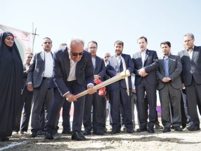 با حضور استاندار آذربایجان شرقی صورت گرفت/کلنگزنی نیروگاه خورشیدی ۱۶ مگاواتی دانشگاه بناب